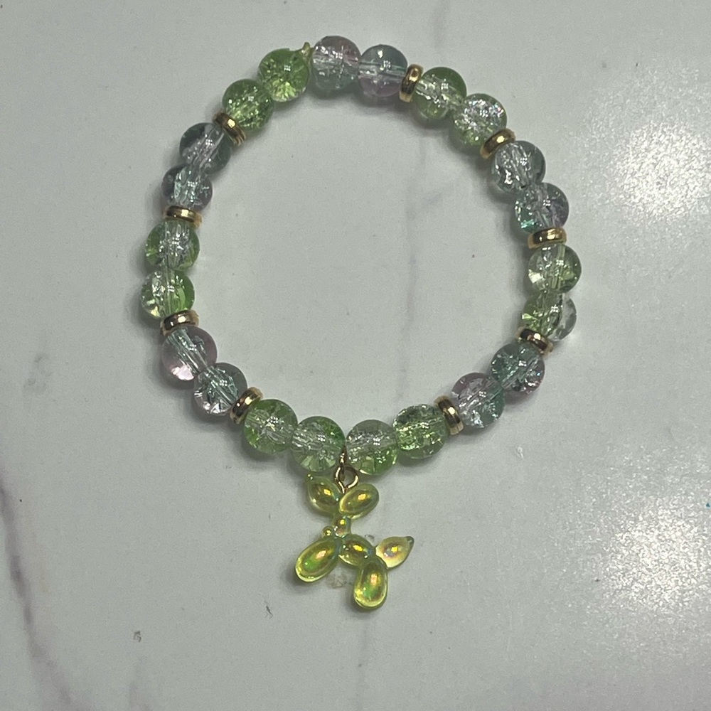 Elegant Green and Gold Beaded Bracelet